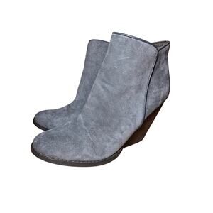 Very Volatile Womens Sz 10 Whitby Ankle Boots Gray Demi Wedge Zip Suede Leather